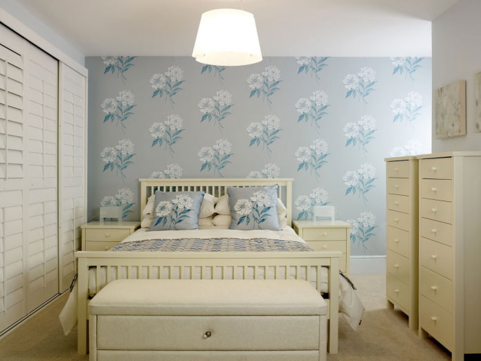 Papel pintado para un dormitorio pequeño