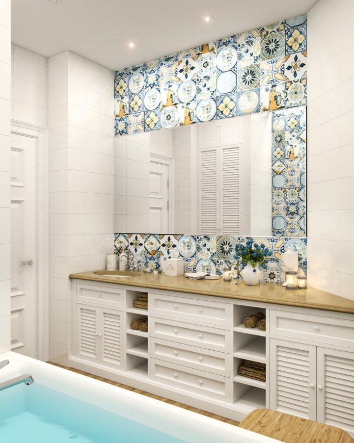 azulejos de mosaico en el baño