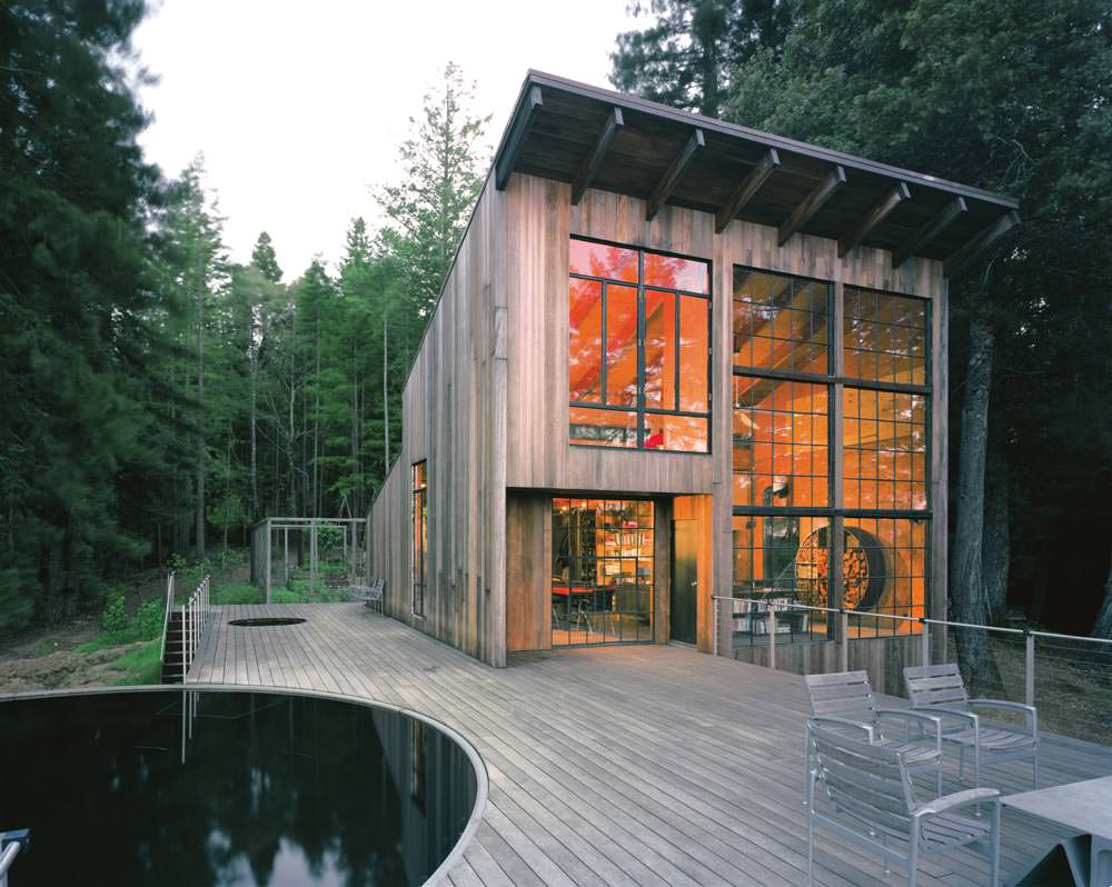 hermosa casa con ventanas panorámicas