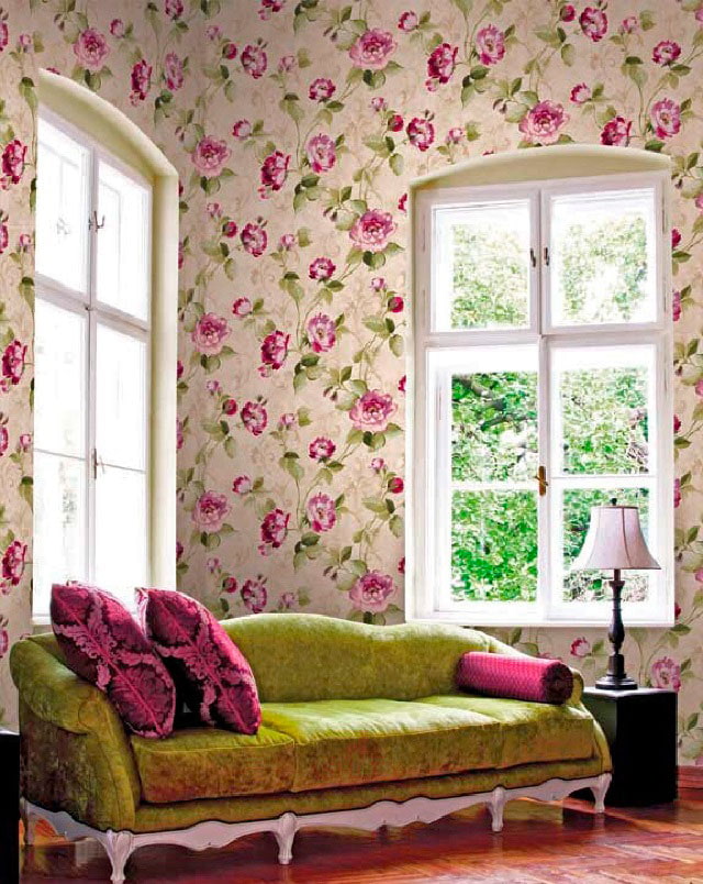 wallpaper na may peonies sa interior