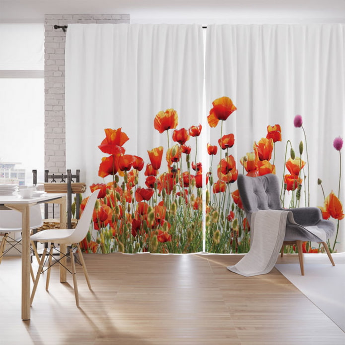 cortinas con amapolas en el interior