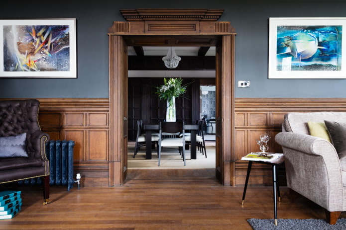 arco de madera en el interior de la sala de estar