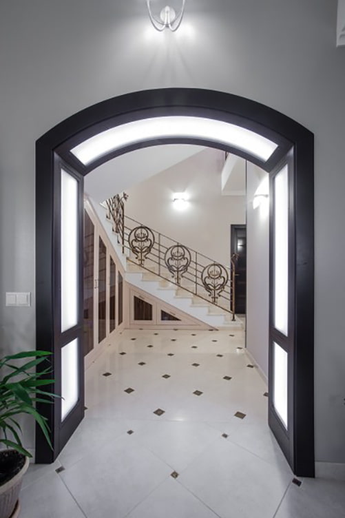 backlit plasterboard arch sa interior