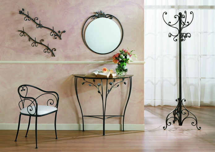 ginawang iron dressing table sa interior