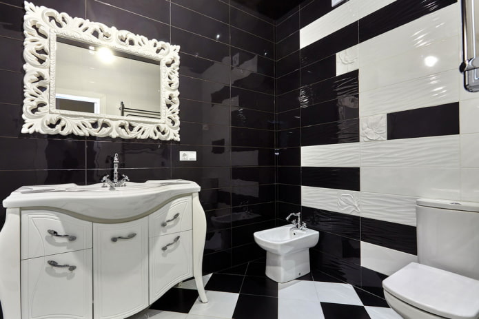 acabado de baño blanco y negro