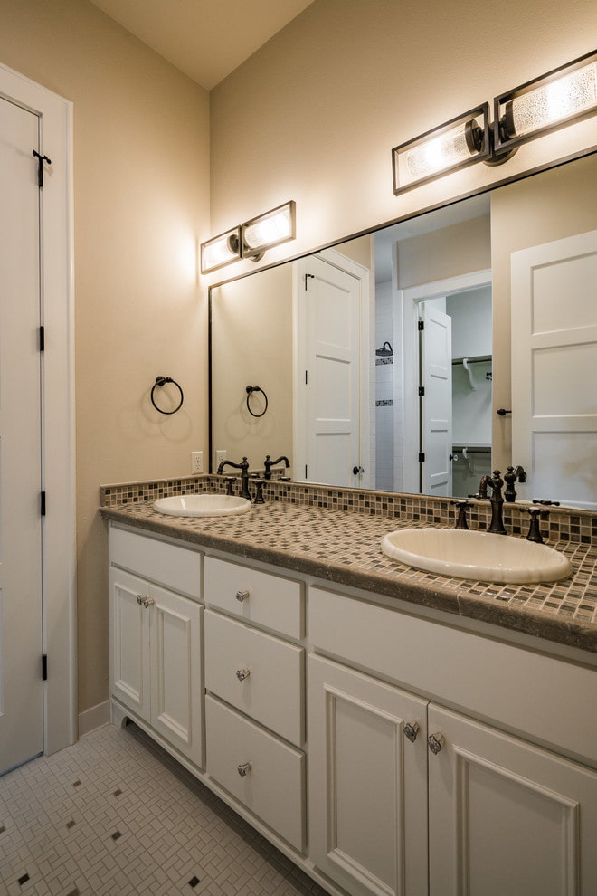 brown tile countertop sa interior