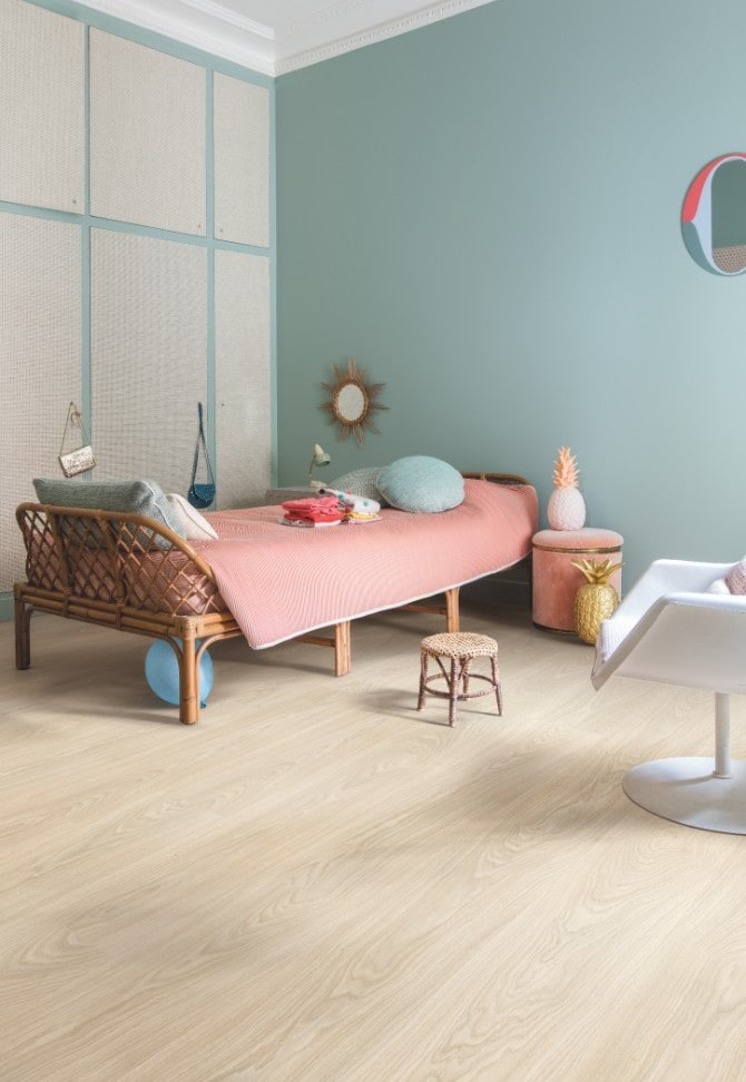 linóleo beige con imitación de laminado en el interior