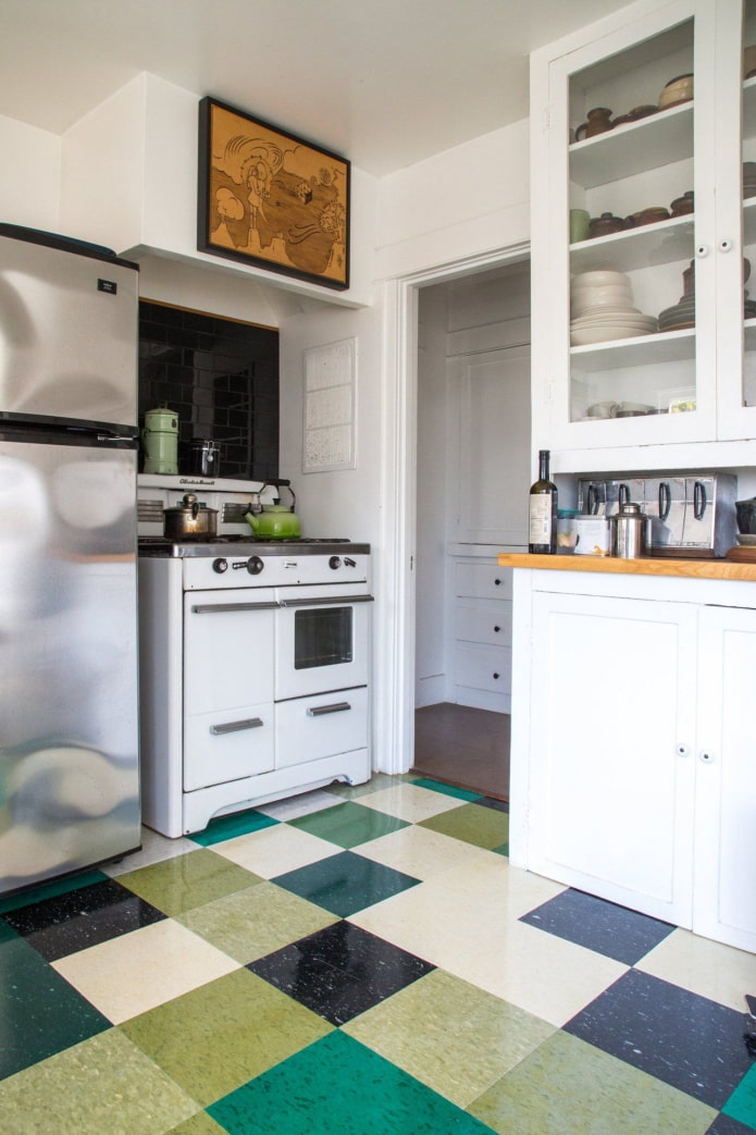 linóleo con patrones geométricos en el interior de la cocina