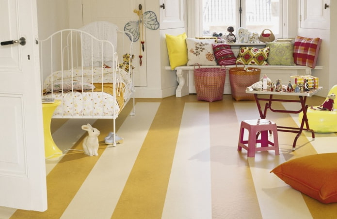 two-tone linoleum sa interior