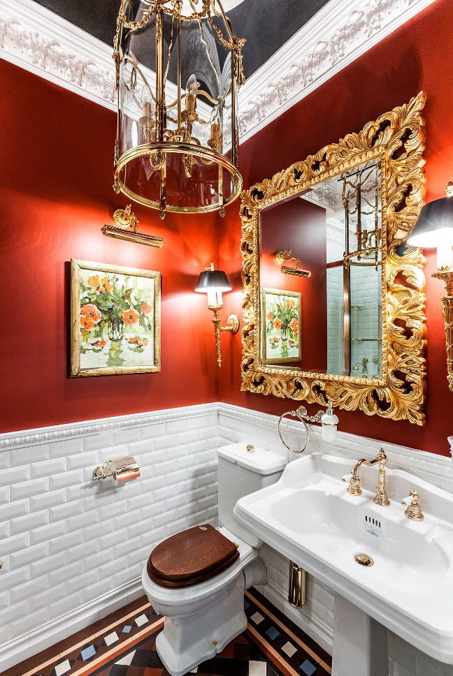 interior del baño en colores rojos