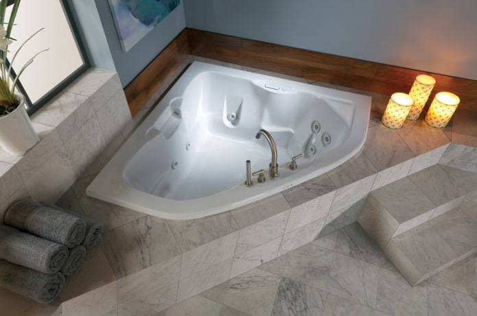 Symmetrical na hugis bathtub