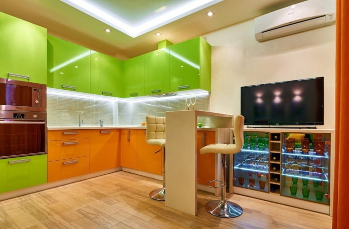 interior de la cocina en tonos naranja-verde