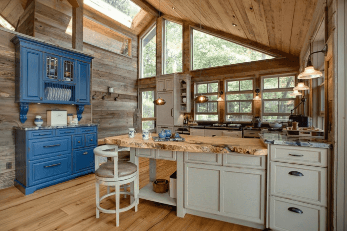 muebles en el interior de la cocina en un estilo rústico rústico