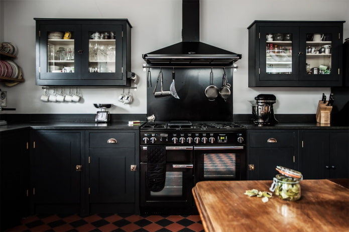 negro en el interior de la cocina