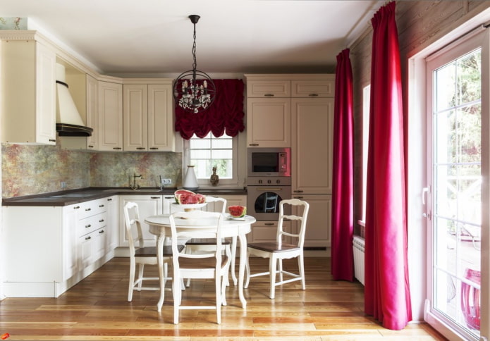 esquina en el interior de la cocina en una casa privada