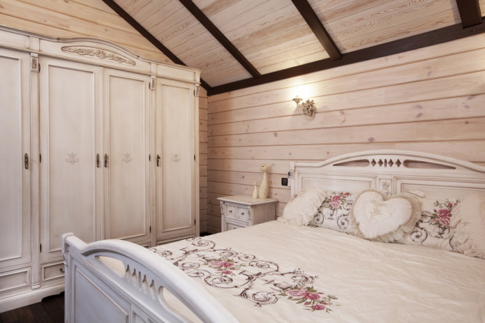 diseño de un pequeño dormitorio en estilo provenzal