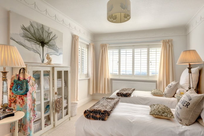 dormitorio estrecho al estilo shabby chic