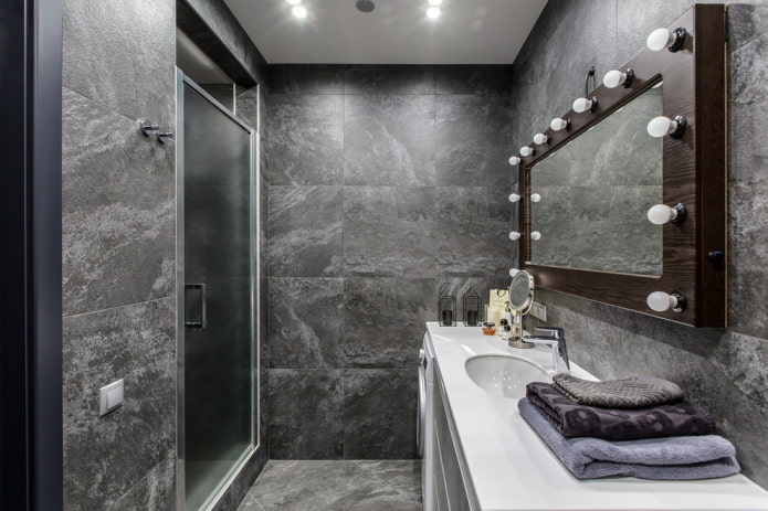 Interior de baño estilo loft gris