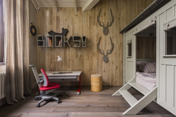 Interior de la habitación de los niños de estilo rústico.