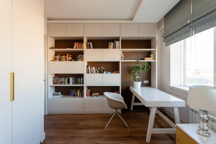 Mesa junto a la ventana para adolescente.