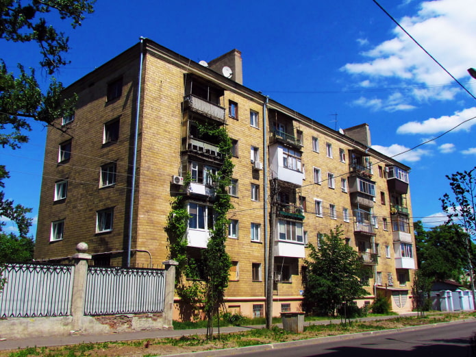 casa Khrushchev, serie 438