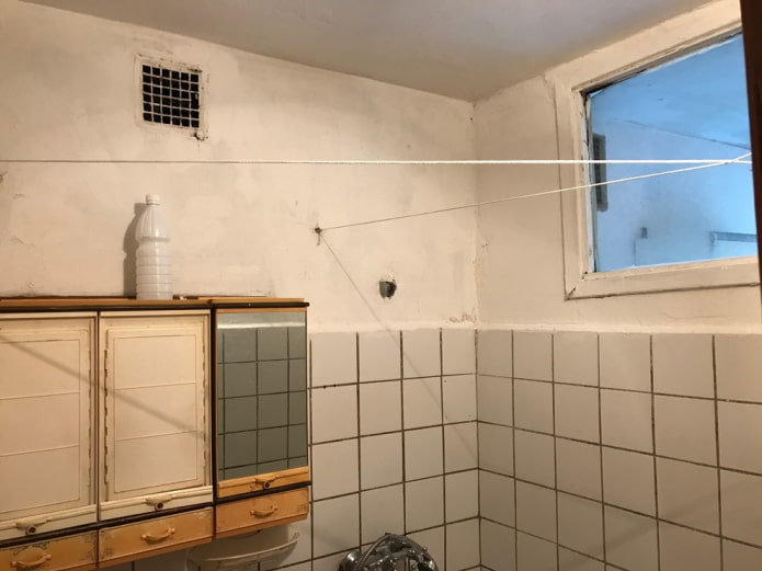 Baño antes de la renovación