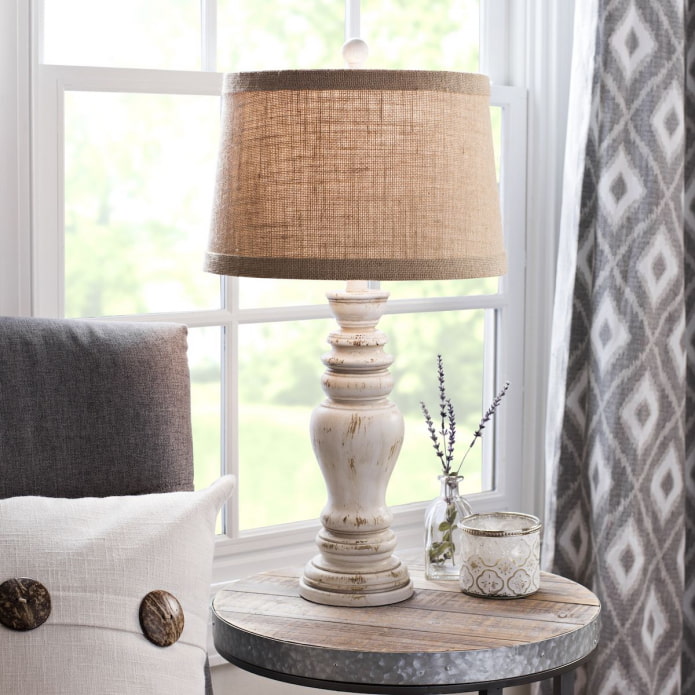 antigong lampshade sa burlap