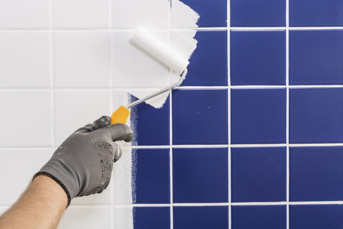 cómo quitar la pintura de los azulejos