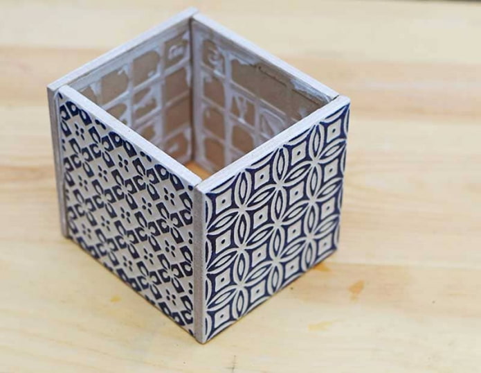 Cubo de cerámica