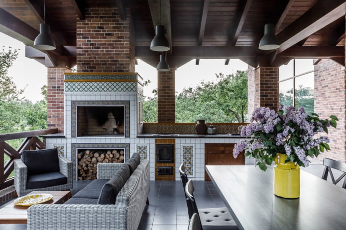 terminando la cocina de verano con azulejos