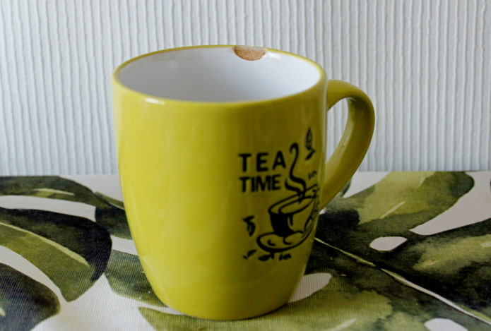 Taza astillada