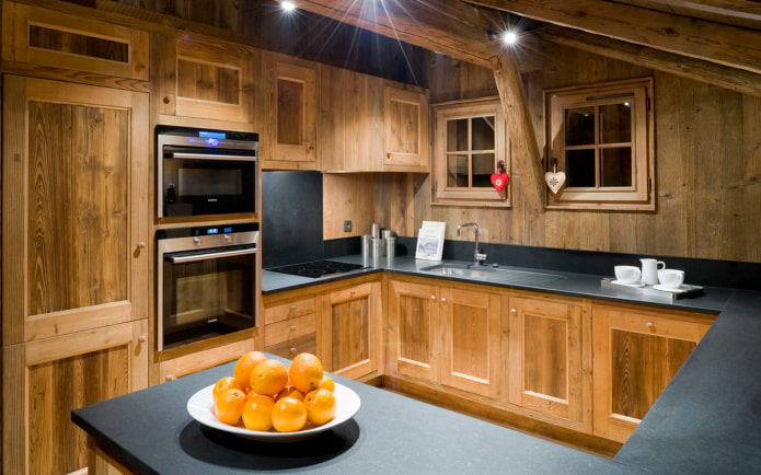 muebles de madera en la cocina