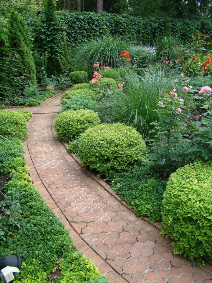 Tile walkway