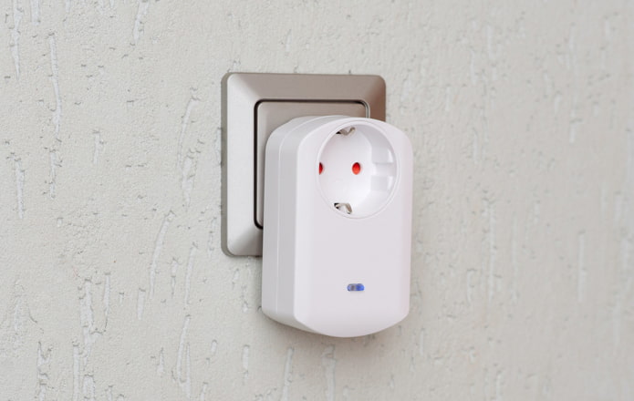 Smart socket