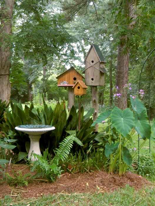 Mga birdhouse sa hardin