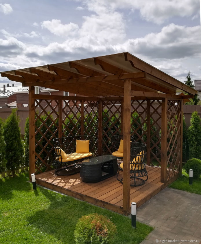 pérgola en el campo