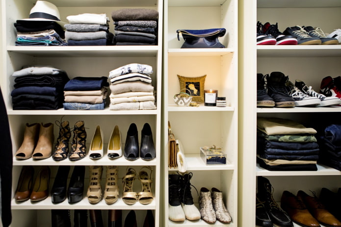 walk-in closet