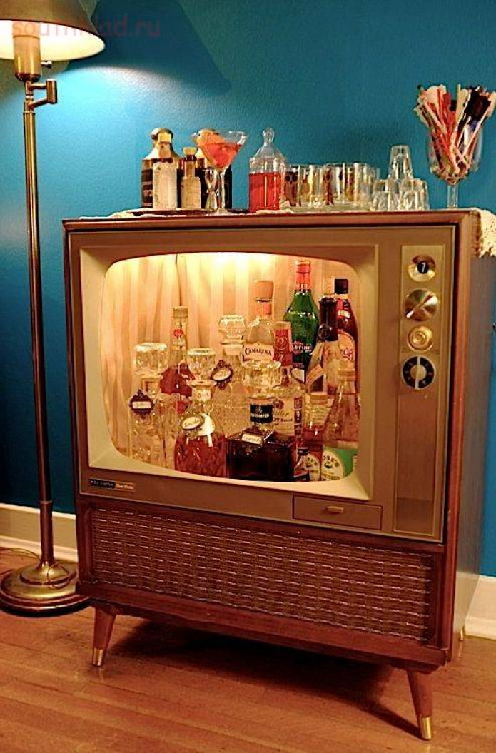 Minibar de TV retro