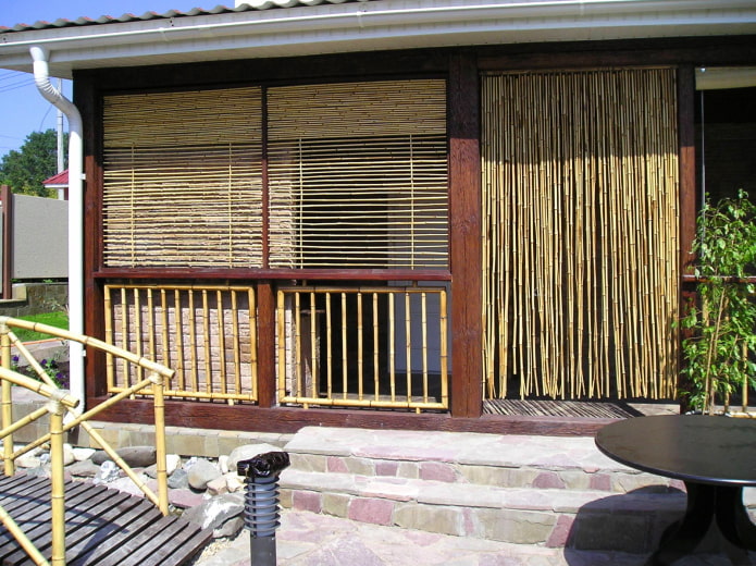 Cortinas de bambú para la glorieta