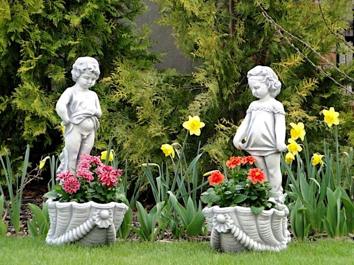 estatuas de jardín