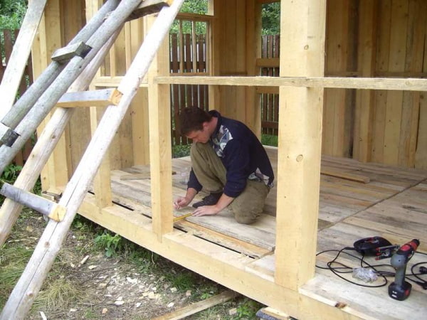 tronco de madera para cabañas de verano