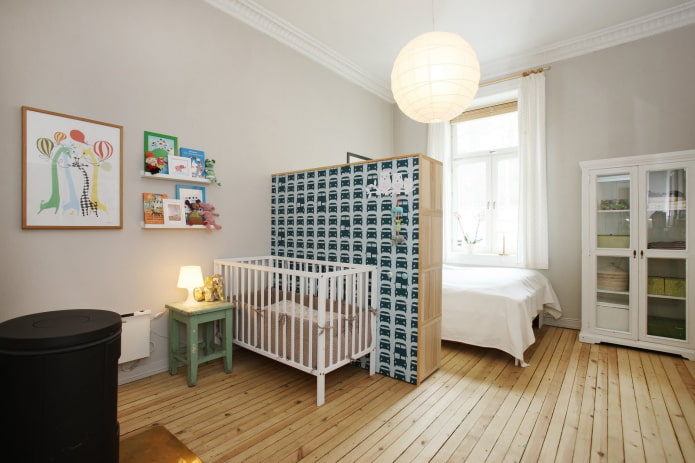 dormitorio para niños y adultos en una habitación