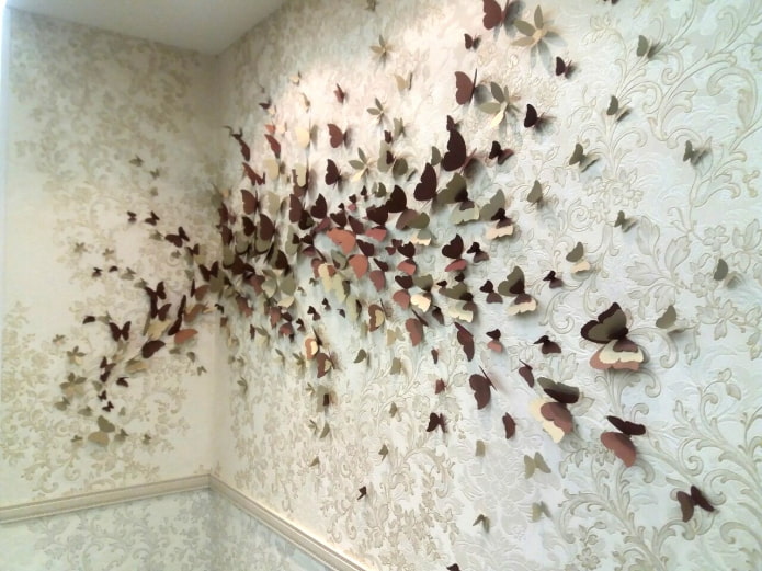 mariposas en las paredes contiguas