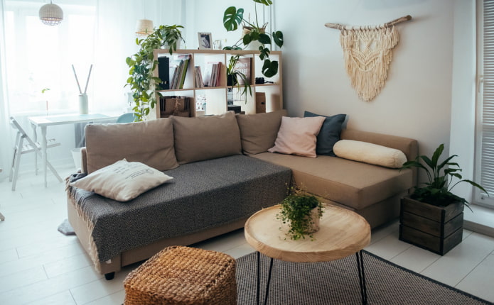 sala de estar con mesa casera