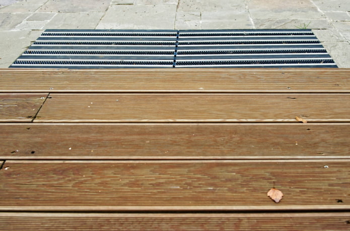 pinaghalong decking