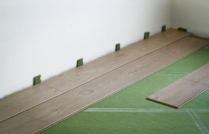 Laminate underlay