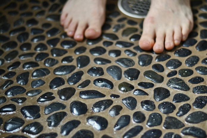 Pebble floor