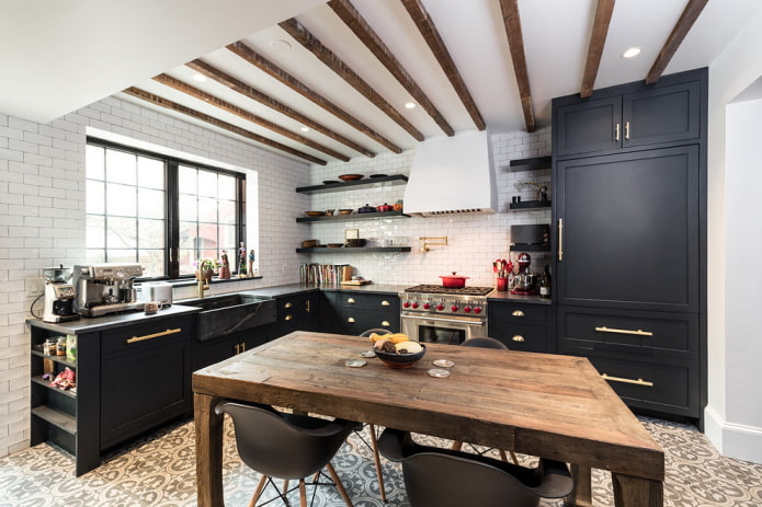 interior de cocina con juego negro