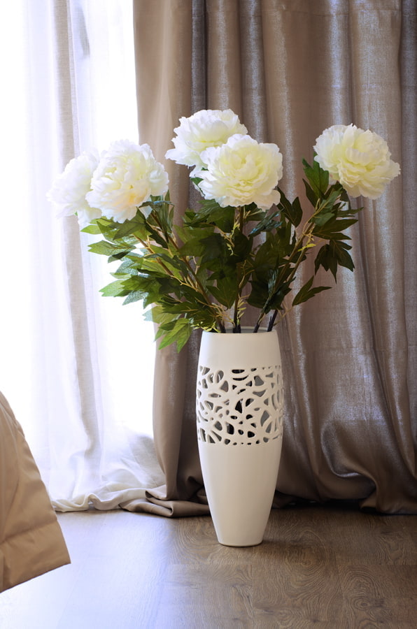 Jarrón calado con flores