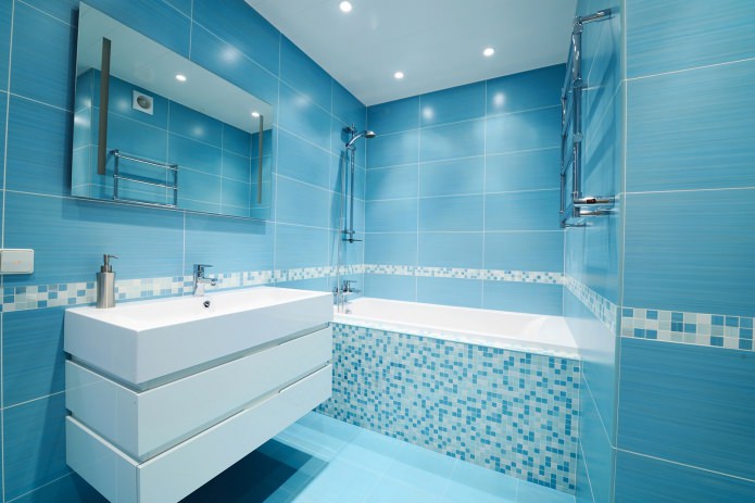 baño azul